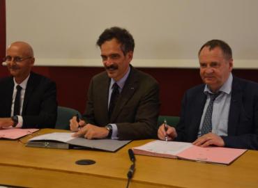 Signature convention Académie